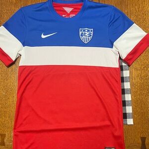 Nike USA‎ Men’s Soccer Jersey TShirt Size S